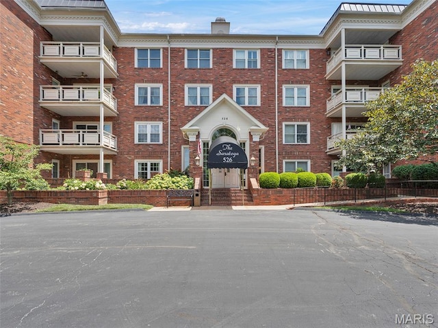 526 Sarah Ln Unit 41, Creve Coeur, MO 63141 - photo 2