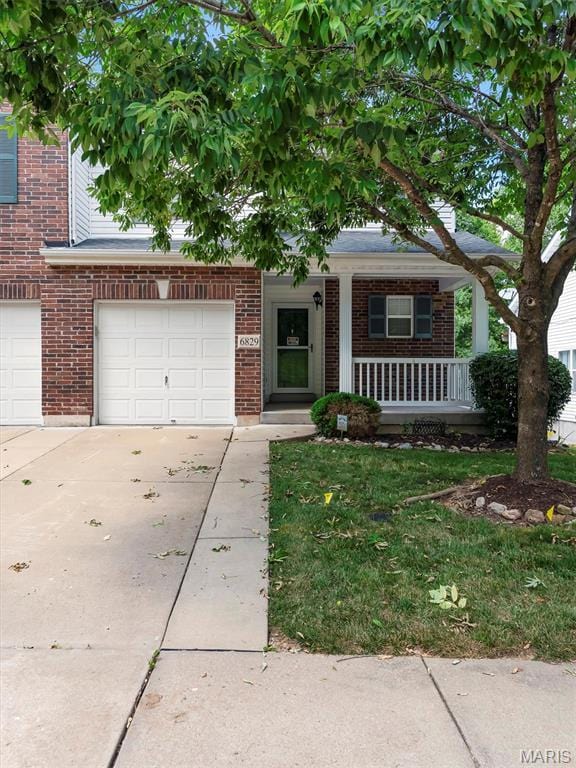 6829 Eagles Landing Ct, Pacific, MO 63069 - photo 1