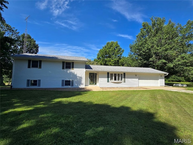 567 Lakecrest Trl, Hillsboro, IL 62049 - photo 2
