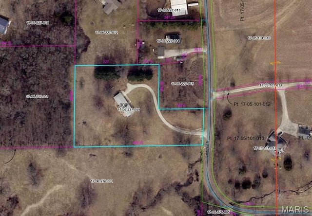 567 Lakecrest Trl, Hillsboro, IL 62049 - photo 33