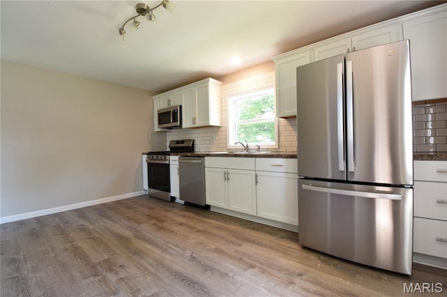 322 E 4th St, Staunton, IL 62088 - photo 4