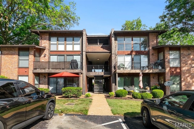 1084 Mersey Bend Dr Unit F, Saint Louis, MO 63129 - photo 1