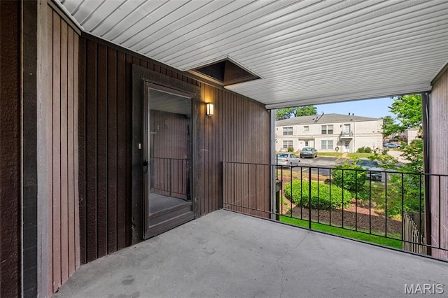 1084 Mersey Bend Dr Unit F, Saint Louis, MO 63129 - photo 2