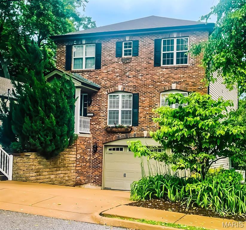 2528 Pocahontas Pl, Rock Hill, MO 63144 - photo 1