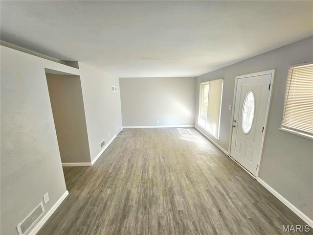 147 Roderick Dr, Saint Louis, MO 63137 - photo 2