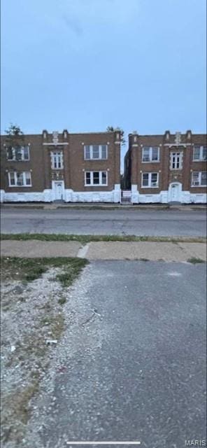 2752 Goodfellow Blvd, Saint Louis, MO 63112 - photo 1