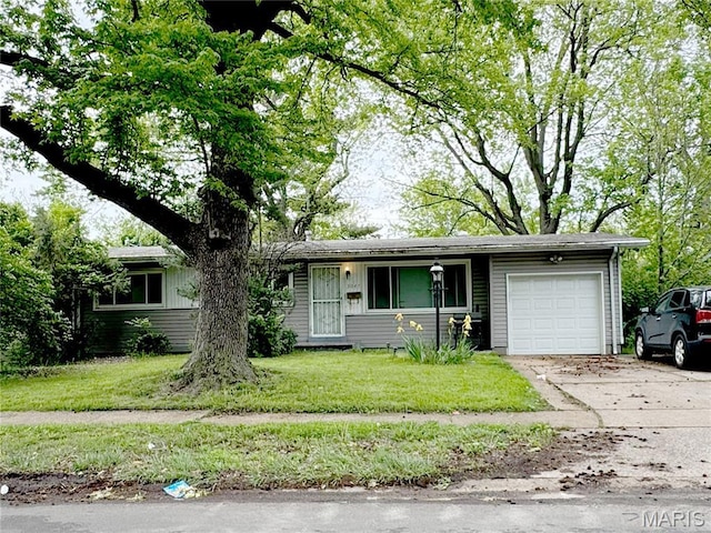 3047 Canfield Dr, Ferguson, MO 63136 - photo 1