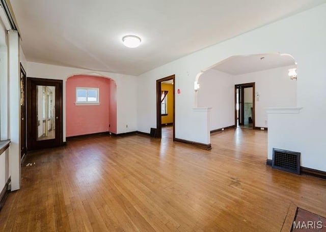 8554 Drury Ln, Saint Louis, MO 63147 - photo 7