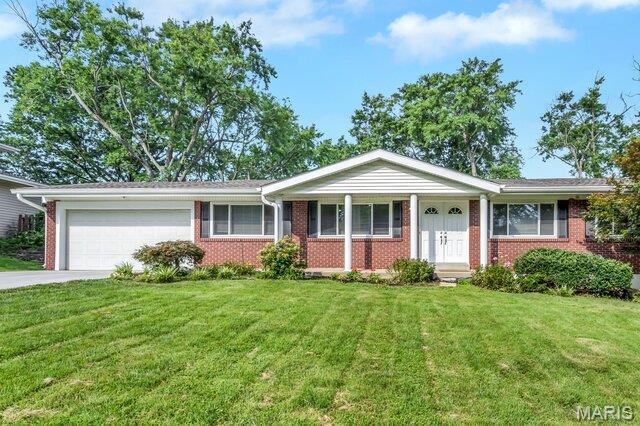 1281 Bardot Ln, Saint Louis, MO 63146 - photo 1