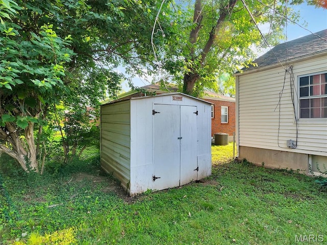 6717 Thurston Ave, Saint Louis, MO 63134 - photo 22
