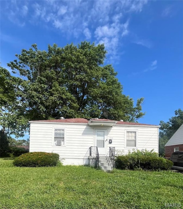 4533 Rosewood Ave, Saint Louis, MO 63120 - photo 1