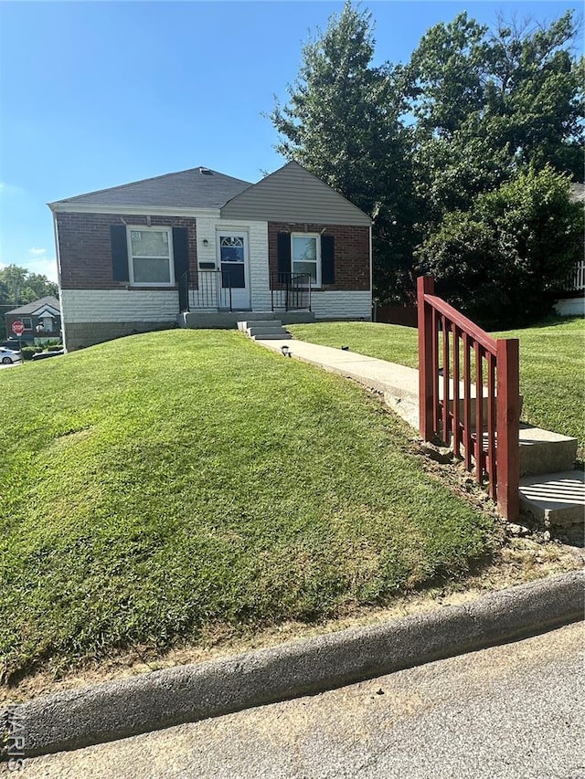 5501 Fairridge Ct, Jennings, MO 63136 - photo 1