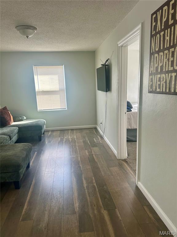 5501 Fairridge Ct, Jennings, MO 63136 - photo 6