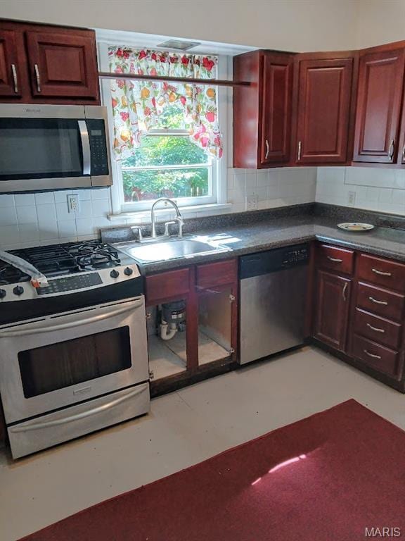 9016 Baroda Ave, Overland, MO 63114 - photo 4