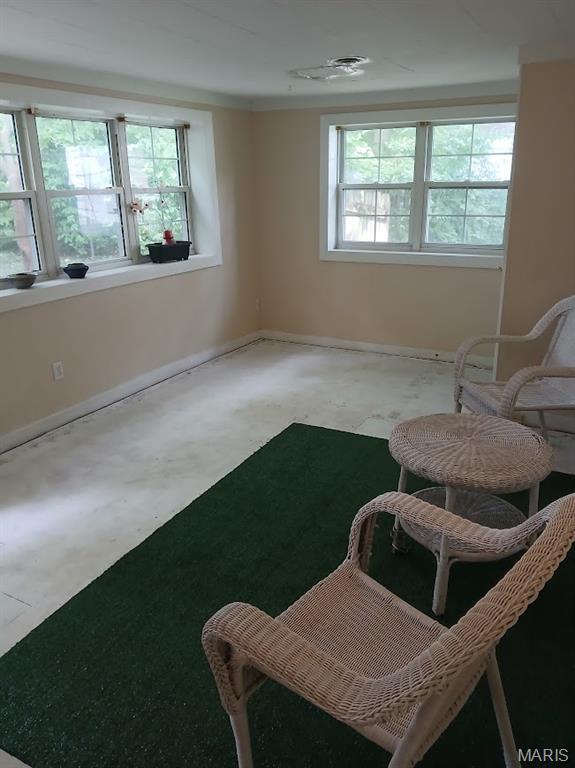 9016 Baroda Ave, Overland, MO 63114 - photo 11
