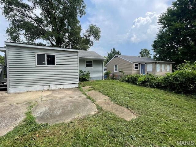 334 Lancashire Rd, Saint Louis, MO 63137 - photo 12
