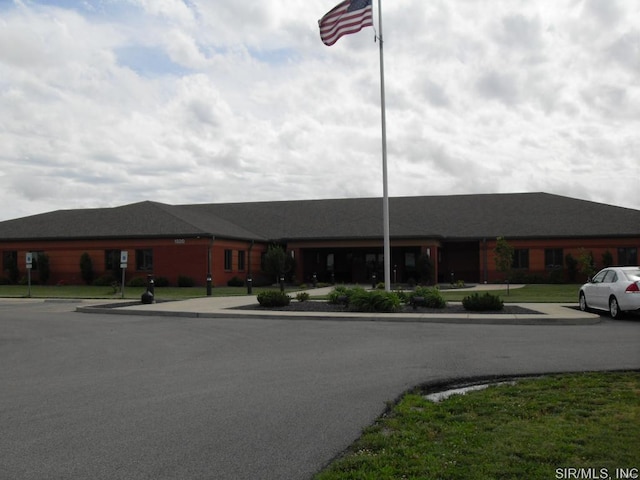 302 N State St, Sorento, IL 62086