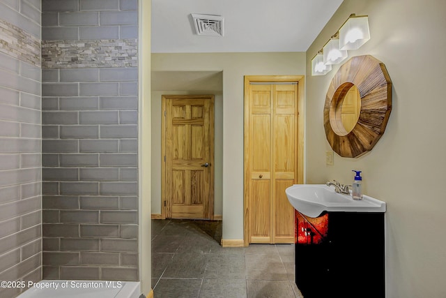 176 W Mountain Rd, Blakely, PA 18447 - photo 52