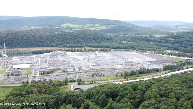 bird's eye view with a mountain view