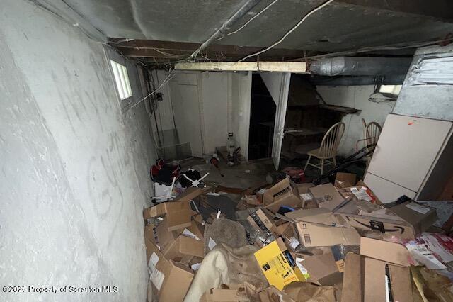 225 Taft St, Hanover Twp, PA 18706 - view of basement