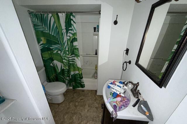 225 Taft St, Hanover Twp, PA 18706 - full bathroom with shower / bath combo with shower curtain and vanity