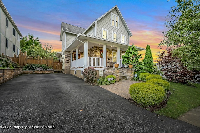 512 Center St, Dunmore, PA 18512 - photo 1