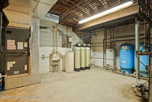 441 Hidden Lake Dr, East Stroudsburg, PA 18302 - utilities featuring gas water heater and heating unit