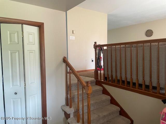 706 Parrott Ave, Scranton, PA 18504 - photo 3