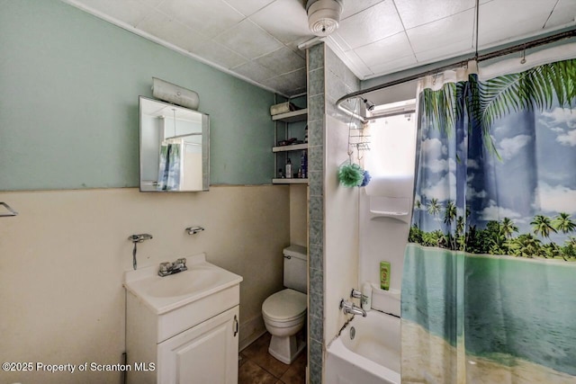 126-128 S Rebecca Ave S, Scranton, PA 18504 - full bathroom with vanity, shower / bath combination with curtain, toilet, and tile patterned floors