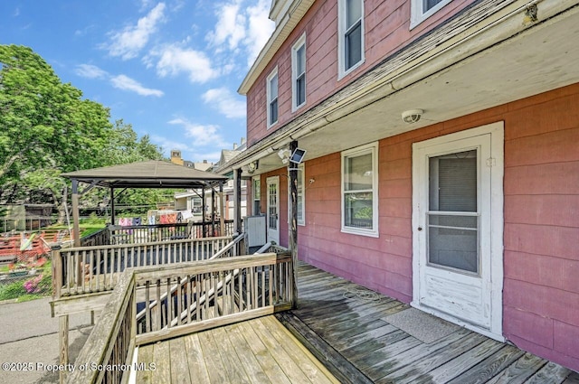 126-128 S Rebecca Ave S, Scranton, PA 18504 - wooden terrace featuring a gazebo