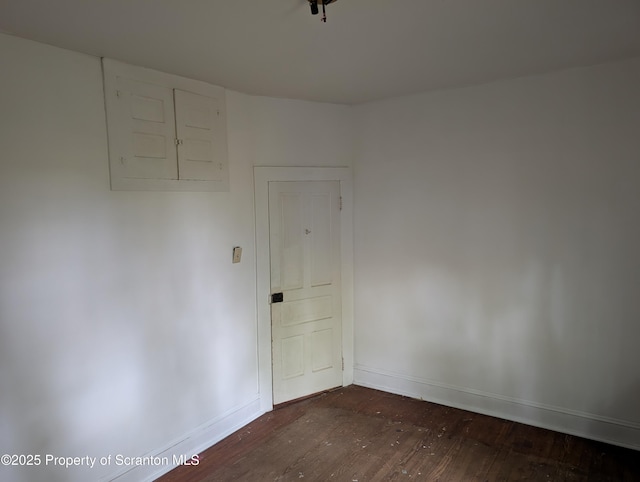 430 14th Ave, Scranton, PA 18504 - spare room with dark wood-style floors and baseboards