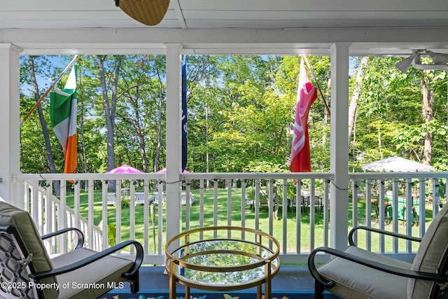 805 E Mountain Rd, Scranton, PA 18505 - balcony with a ceiling fan