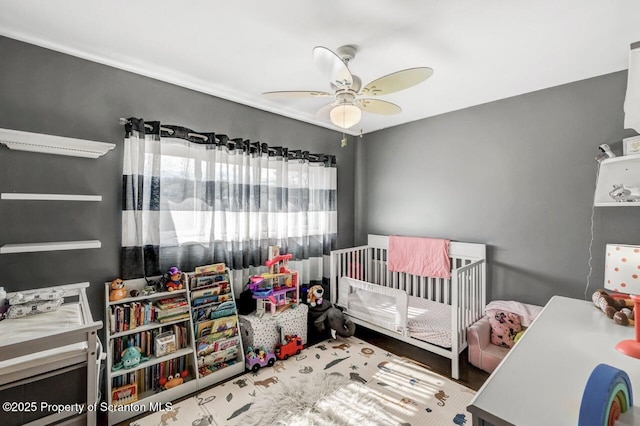 bedroom with a ceiling fan