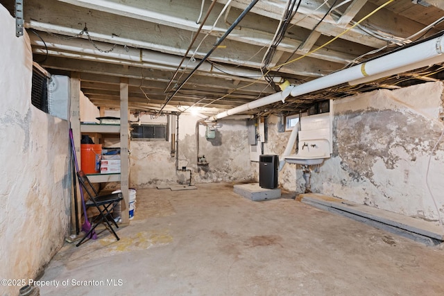 2211 Myrtle St, Scranton, PA 18510 - unfinished below grade area with gas meter