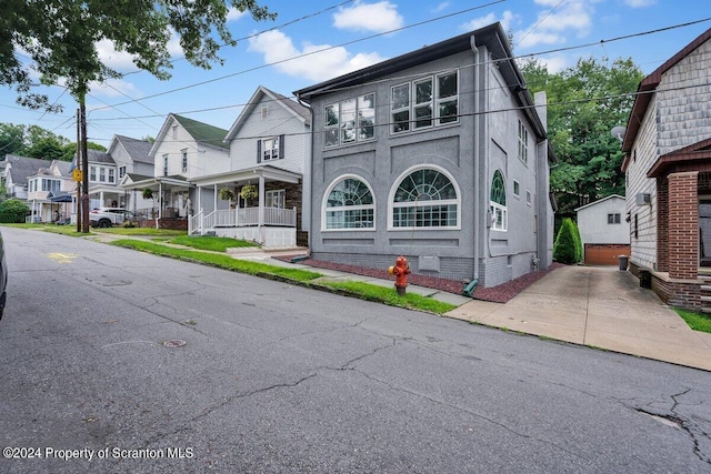 view of front of house with covered porch