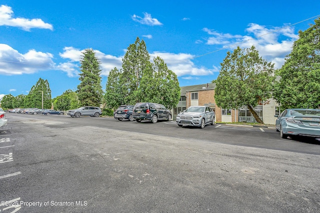 1504 Summit Pt Unit 1504, Scranton, PA 18508 - view of uncovered parking lot