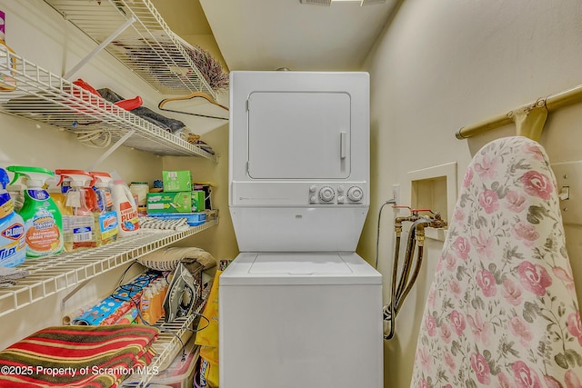 1504 Summit Pt Unit 1504, Scranton, PA 18508 - laundry room featuring estacked washer and dryer