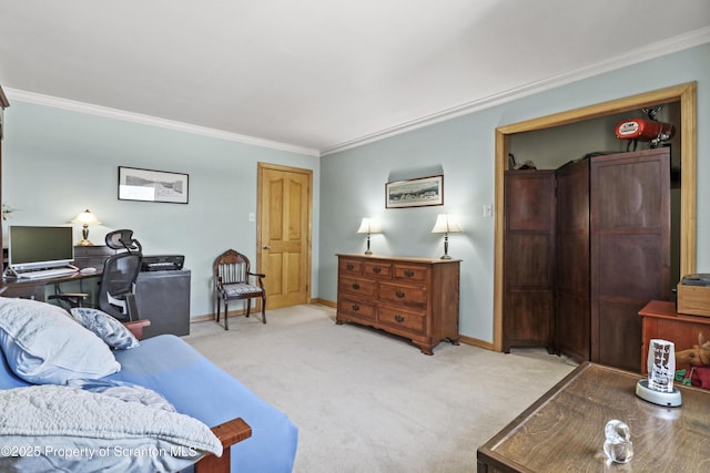 living area featuring light carpet, crown molding, and baseboards