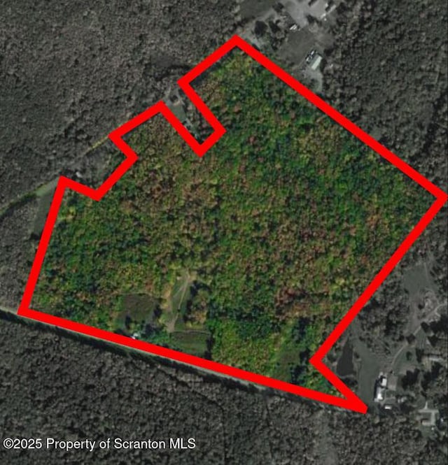 87 Goose Pond Rd, Lake Ariel, PA 18436