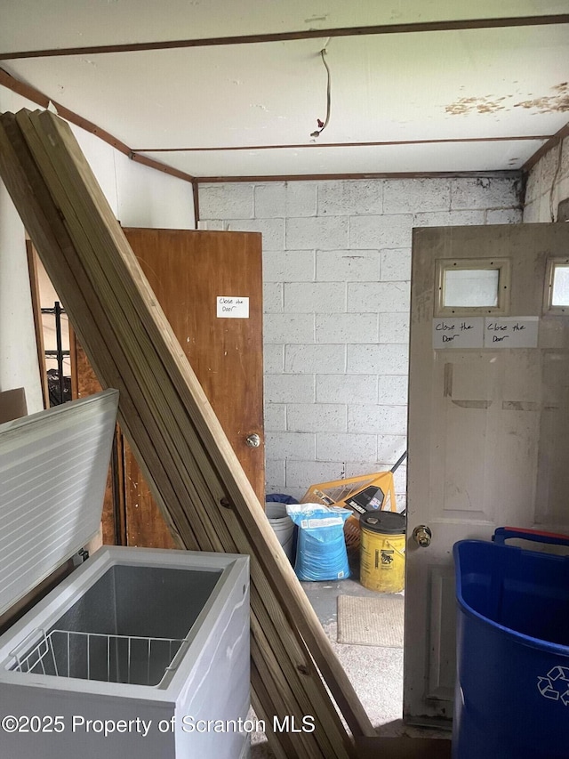 841 Hill St, Archbald, PA 18403 - laundry room featuring concrete block wall