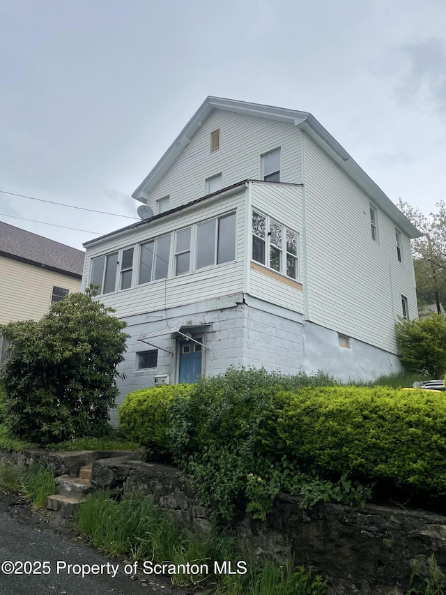 841 Hill St, Archbald, PA 18403 - view of front facade