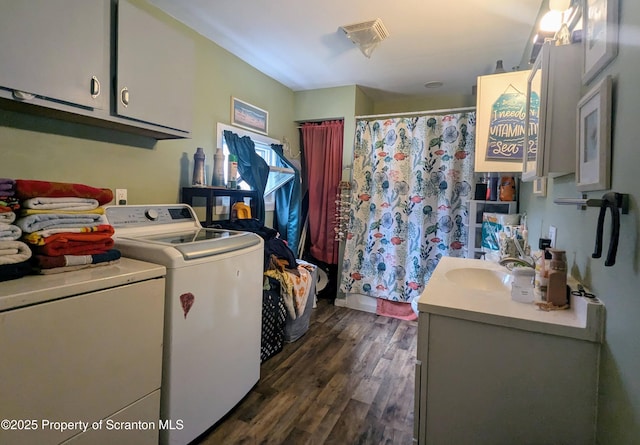 730732 Minooka Ave, Moosic, PA 18507 - laundry area featuring separate washer and dryer and dark wood-style floors