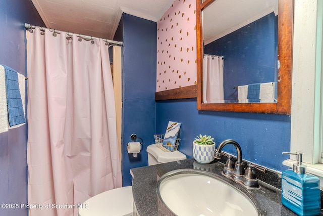 51 Plank St, Pittston, PA 18640 - full bathroom featuring vanity, a shower with curtain, and crown molding