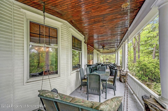 view of patio with ceiling fan and covered porch