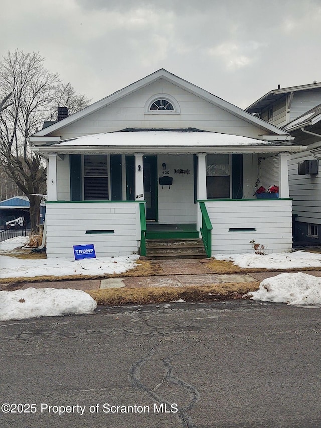 view of front of property with covered porch