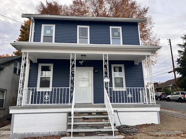 view of front of home featuring a porch