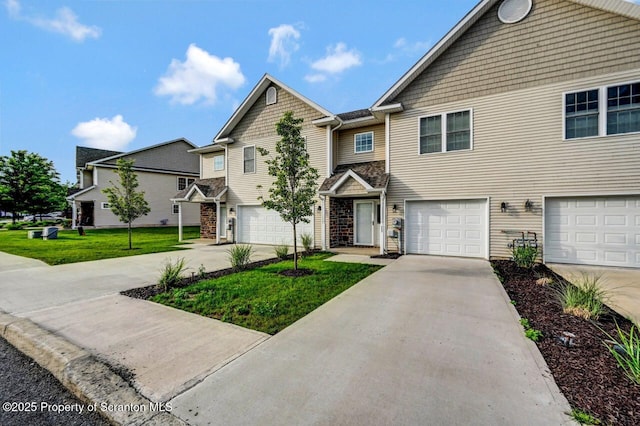 333 Shadow Wood Cir, Archbald, PA 18403 - photo 1
