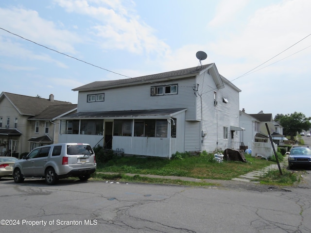 view of front of house