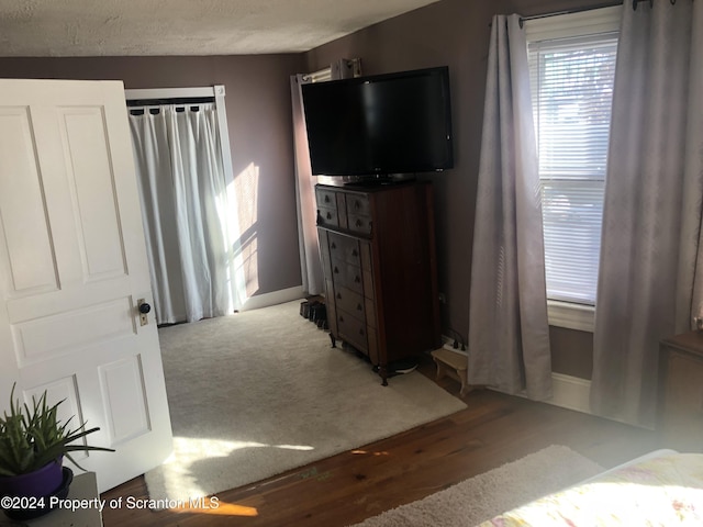 825 Prescott Ave, Scranton, PA 18510 - bedroom featuring wood finished floors and baseboards