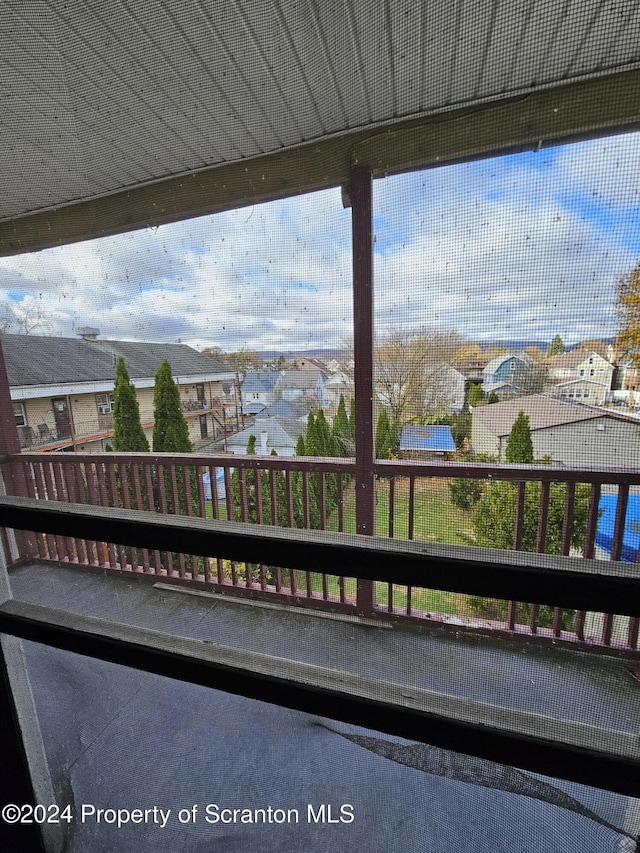 825 Prescott Ave, Scranton, PA 18510 - balcony featuring a residential view